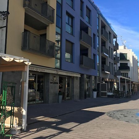 Apartaments El Cine Roses Bagian luar foto