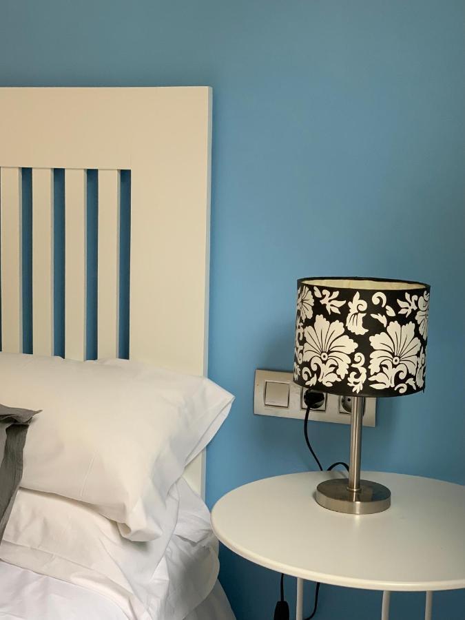 Apartaments El Cine Roses Bagian luar foto