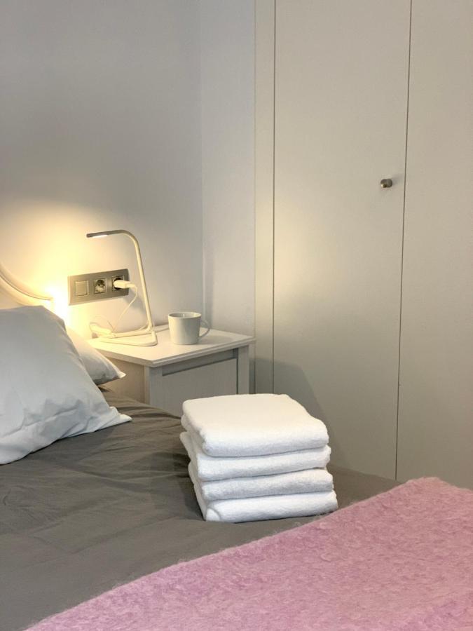 Apartaments El Cine Roses Bagian luar foto