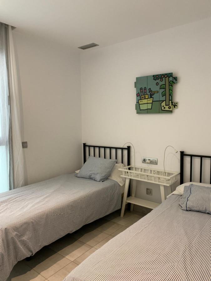 Apartaments El Cine Roses Bagian luar foto