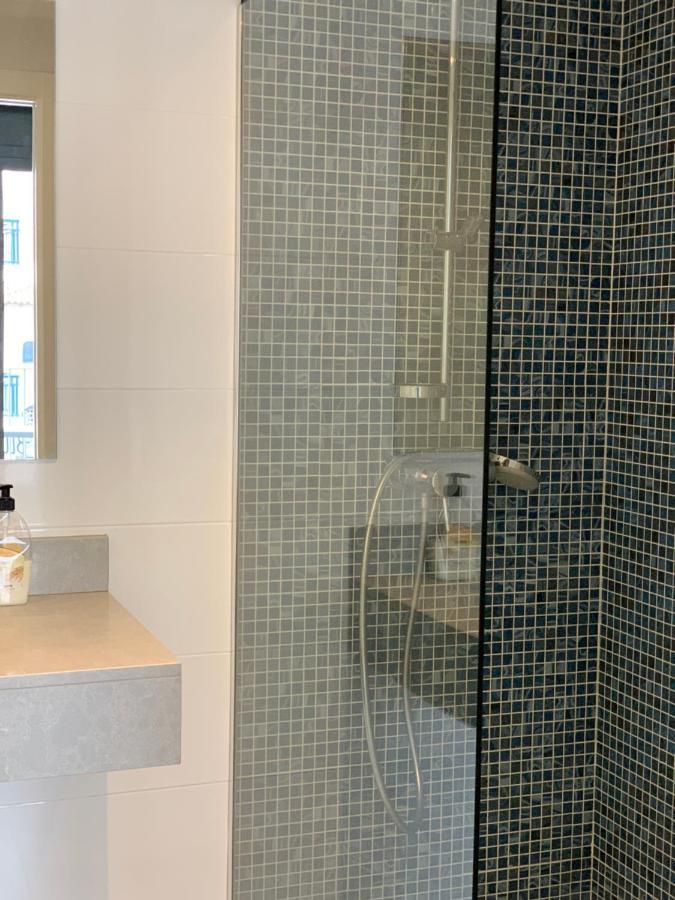 Apartaments El Cine Roses Bagian luar foto
