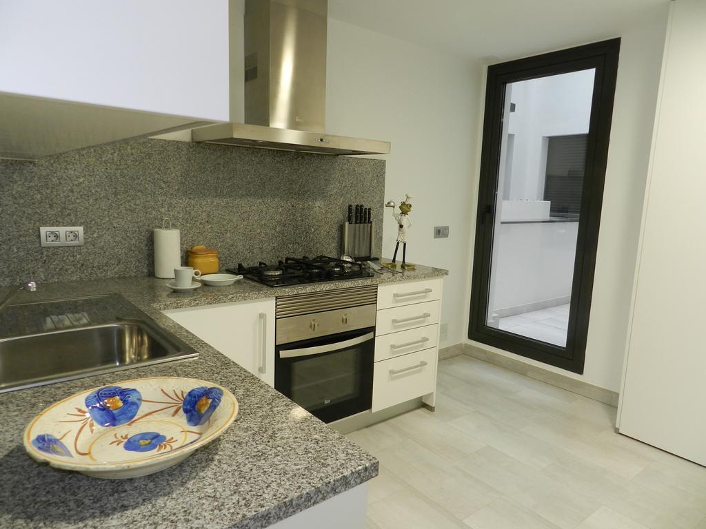 Apartaments El Cine Roses Bagian luar foto